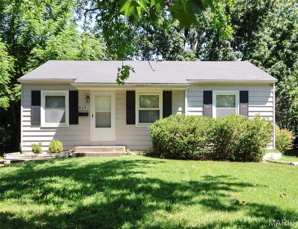 This 3 bed 1 bath home has been freshly painted. Hardwood floors in living area and bedrooms. The full basement has laundry hook-ups and lots of storage space. Your favorite part may be the nice deck overlooking the fenced back yard. Tenant is responsible for all utilities and lawn care.