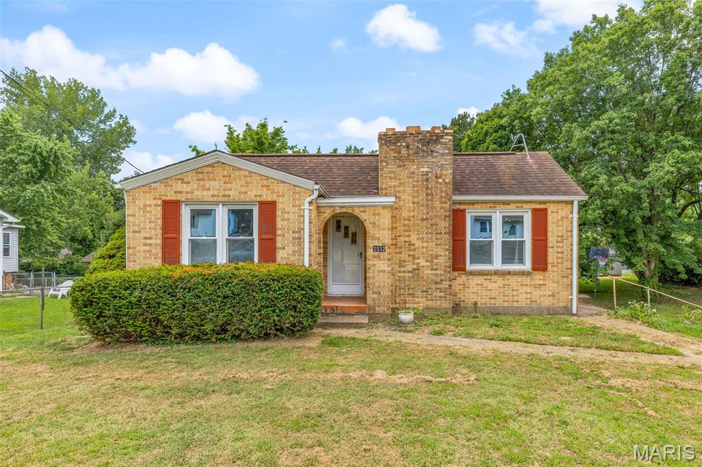 3 bed, 1 bath ranch in the sought after Festus School District offering simple comfort and everyday convenience! Located close to highways, shopping, restaurants, and more. This home features a large walkout basement with plenty of potential and a spacious yard with room to enjoy the outdoors. Whether you're looking for your first home, an investment opportunity, or a place to make your own, this property is ready for new owners to bring their ideas and personal touch. Home is being sold as-is.