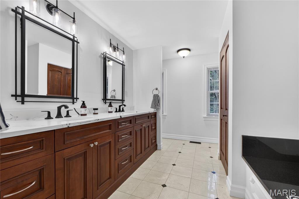 Oak Tree Ridge - Residential