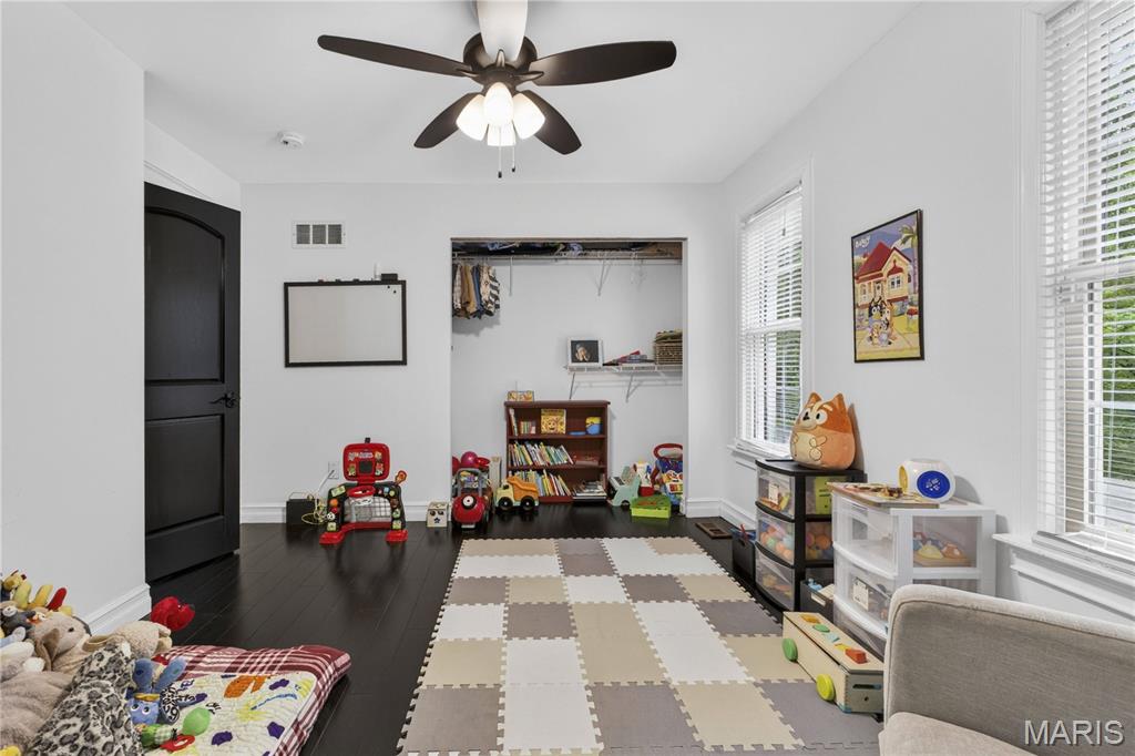 Oak Tree Ridge - Residential