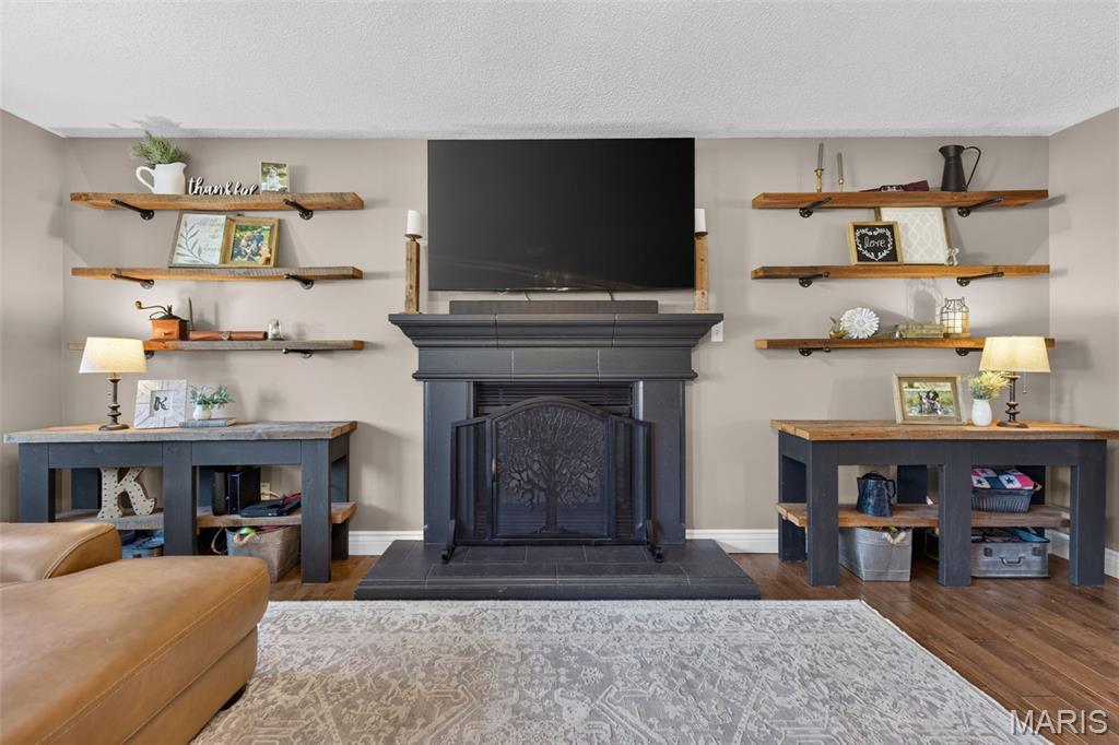 Est At Highgrove - Residential