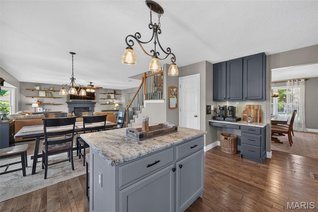 Est At Highgrove - Residential