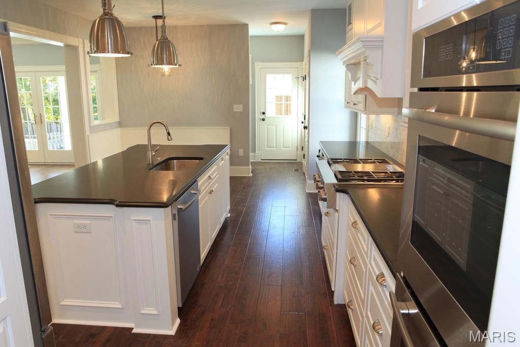 L S Holdens Sub Of Rose Hill - Residential