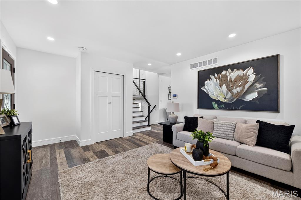 Crystal Wood Dr - Residential