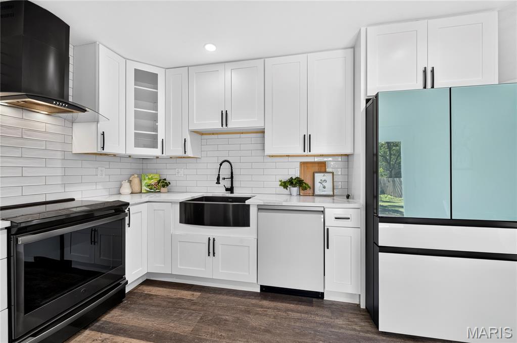 Crystal Wood Dr - Residential