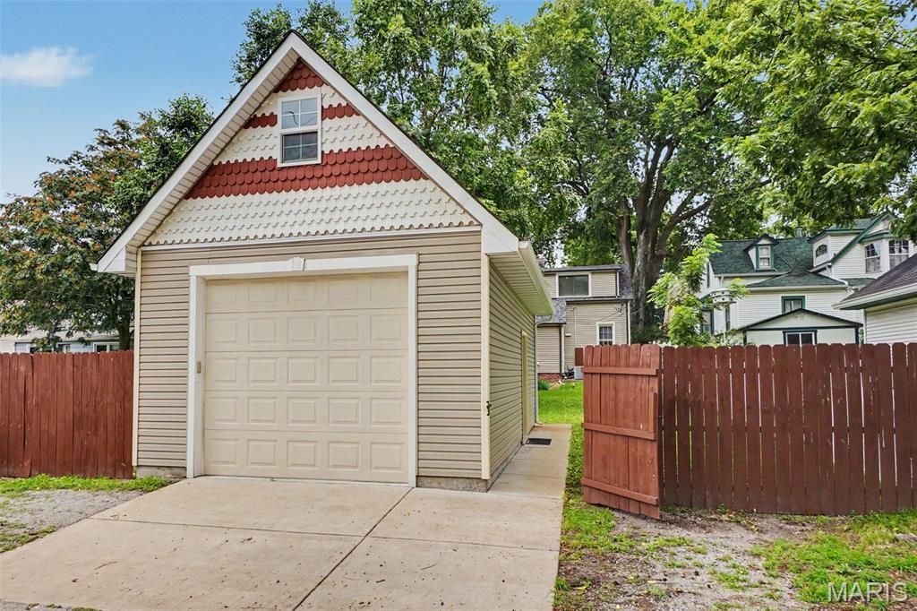 City/St Charles - Residential