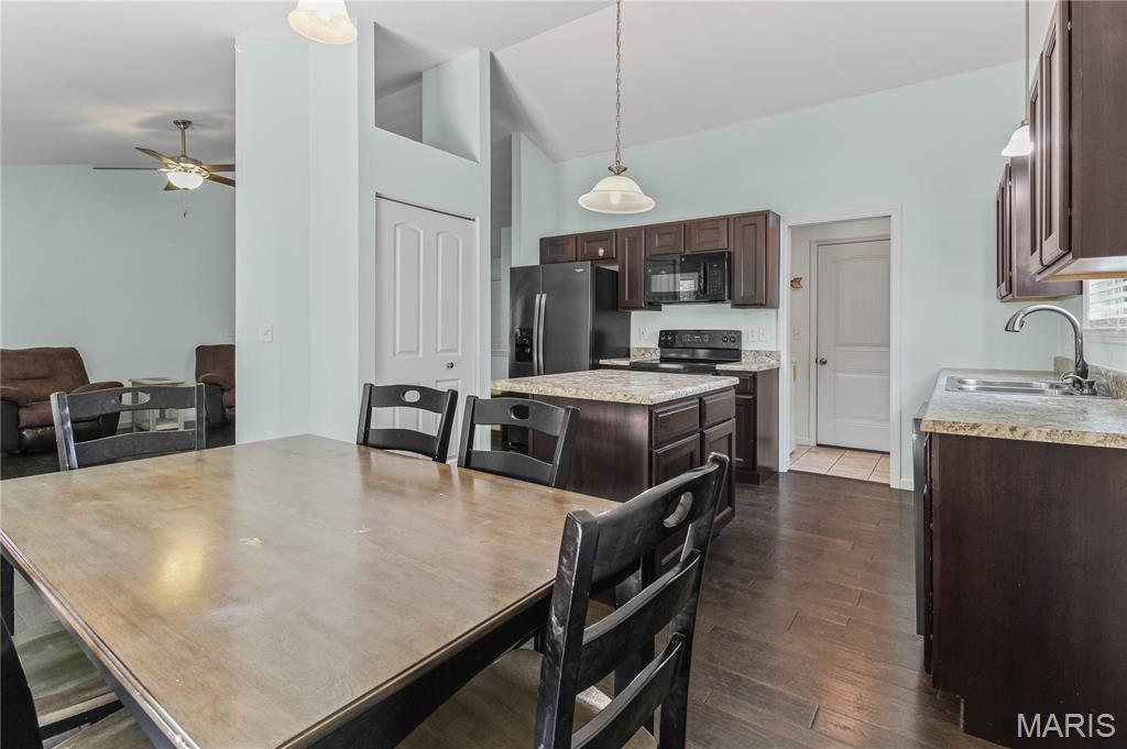 Twelve Oaks - Residential