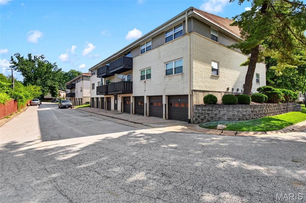 Burtonwood Manor 2 Condo - Residential