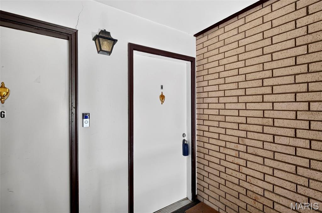 Burtonwood Manor 2 Condo - Residential