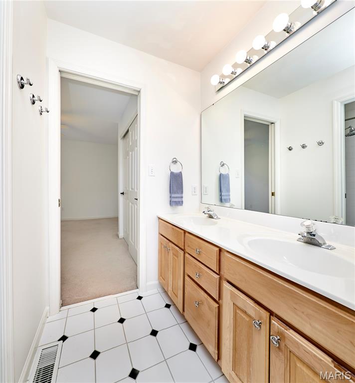 Twin Estates At Meadowbrook - Residential