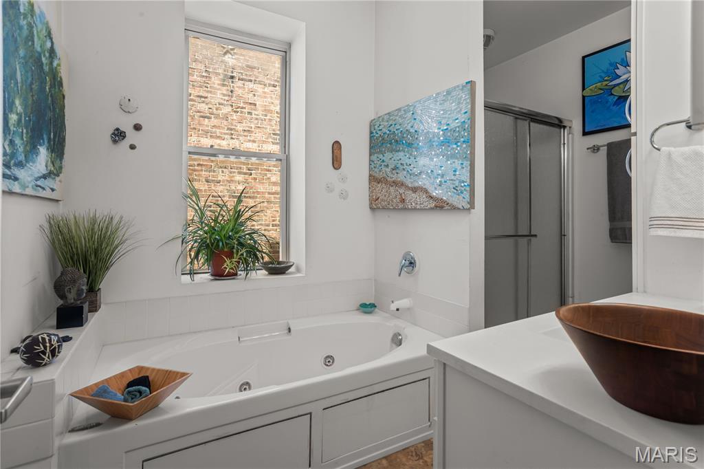 benton park - Residential Income
