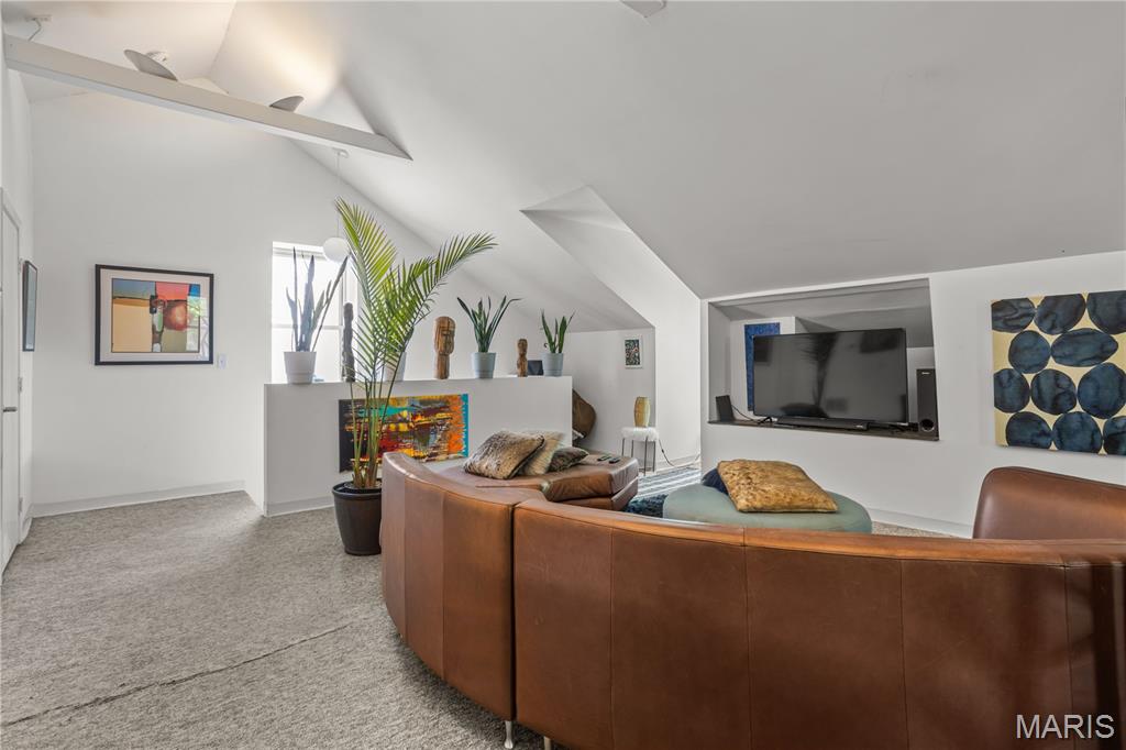 benton park - Residential Income