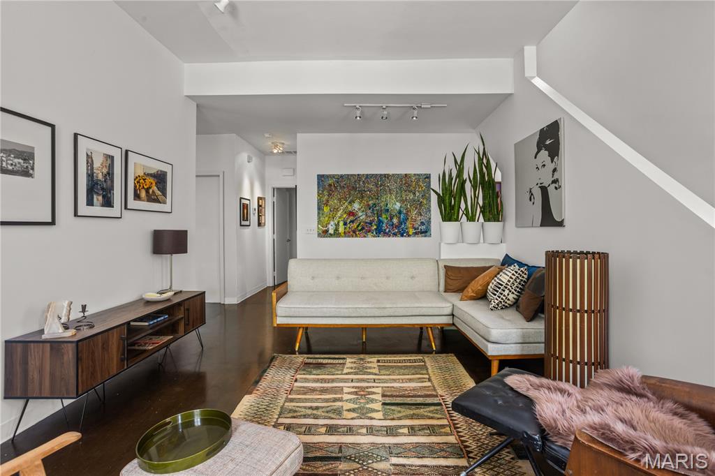 benton park - Residential Income