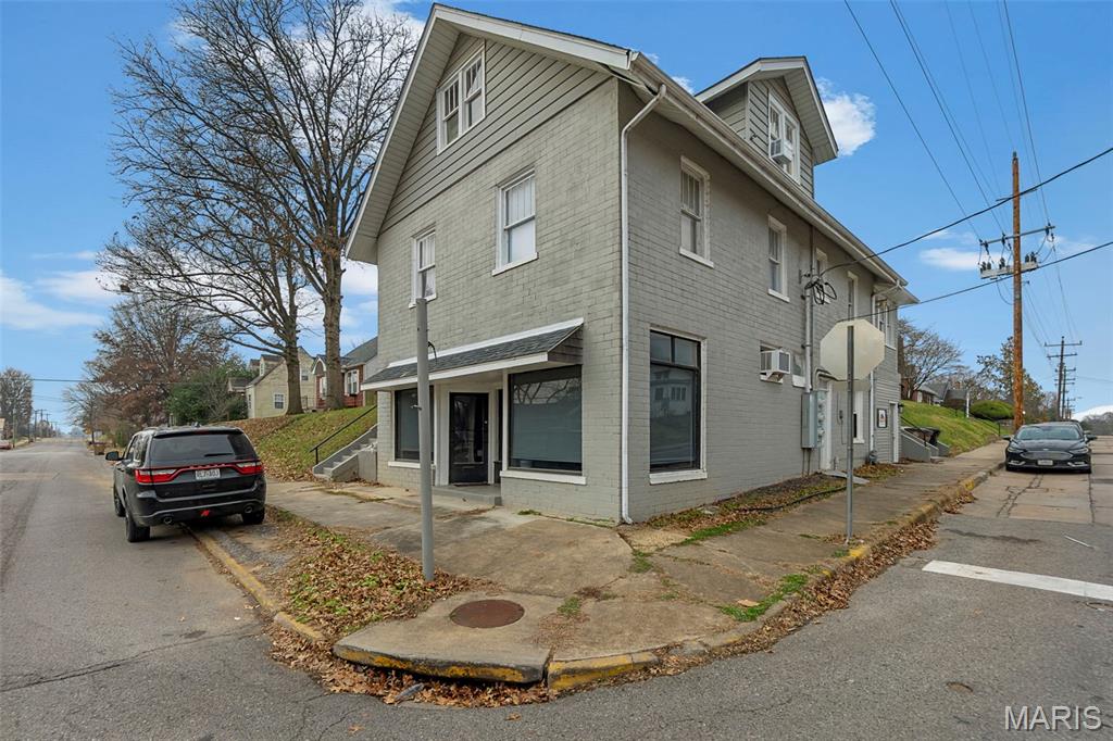 Glenn Place Add - Commercial Lease
