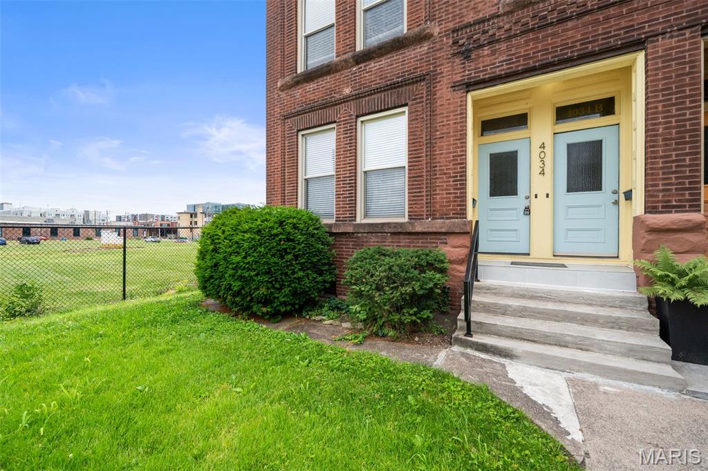 Laclede Condo - Residential