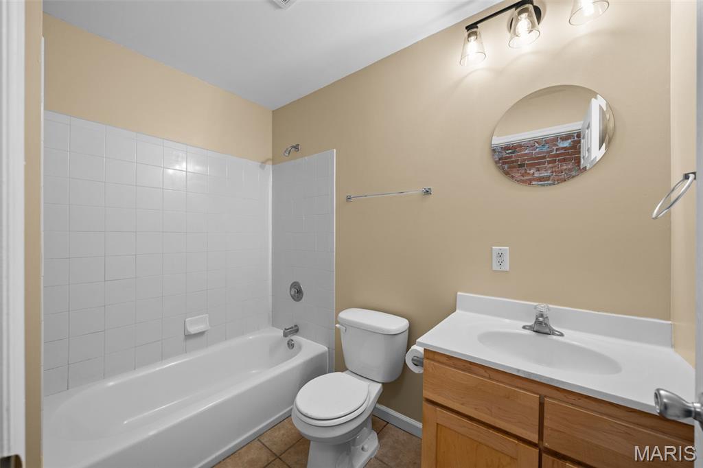 Laclede Condo - Residential