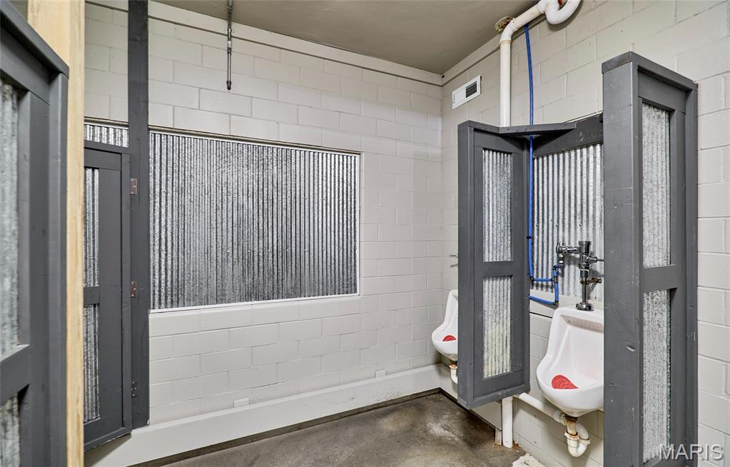West 5th Street - Commercial Sale