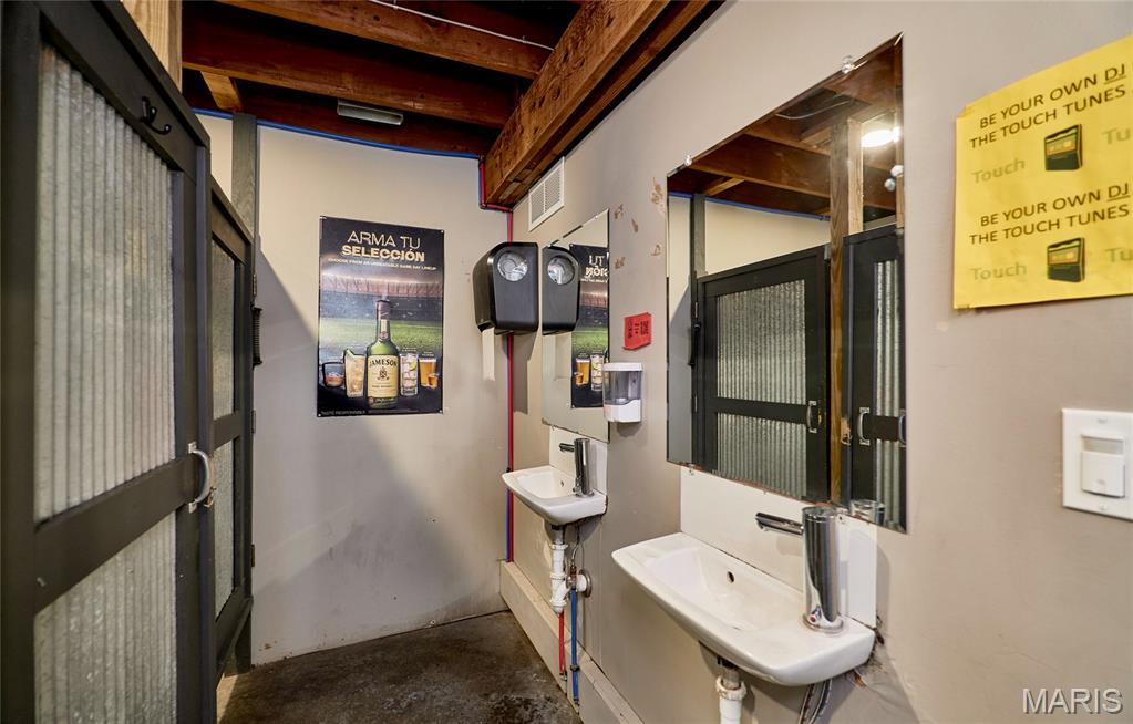 West 5th Street - Commercial Sale