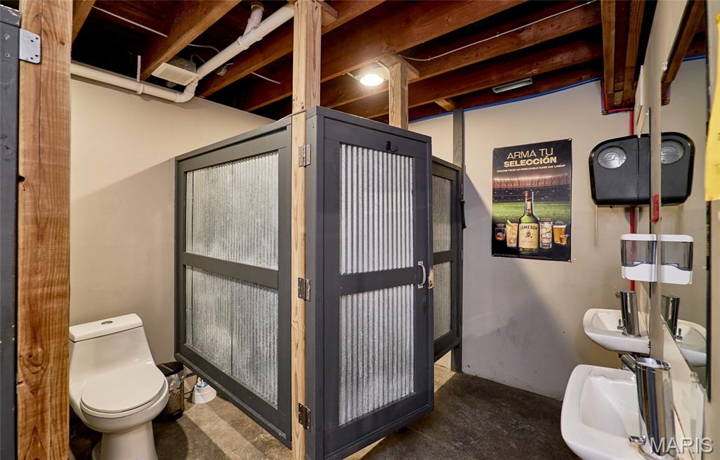 West 5th Street - Commercial Sale