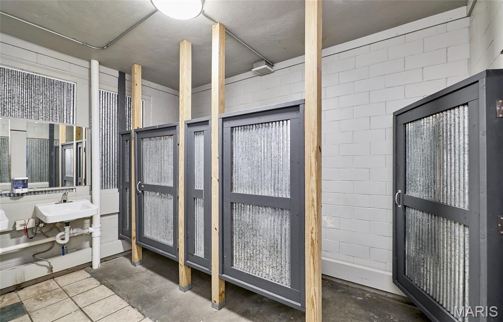 West 5th Street - Commercial Sale