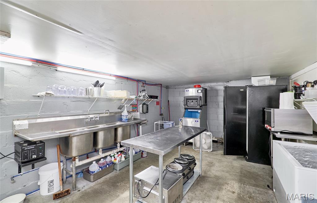 West 5th Street - Commercial Sale