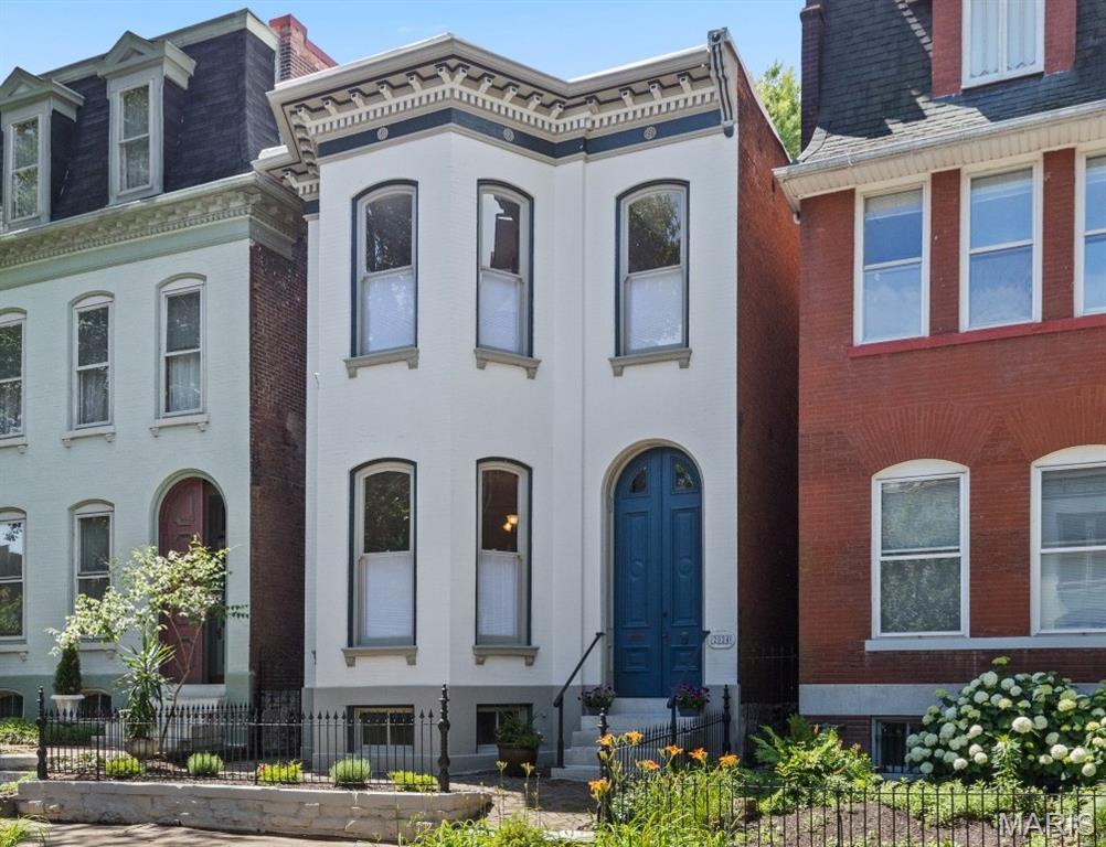 Lafayette Square - Residential