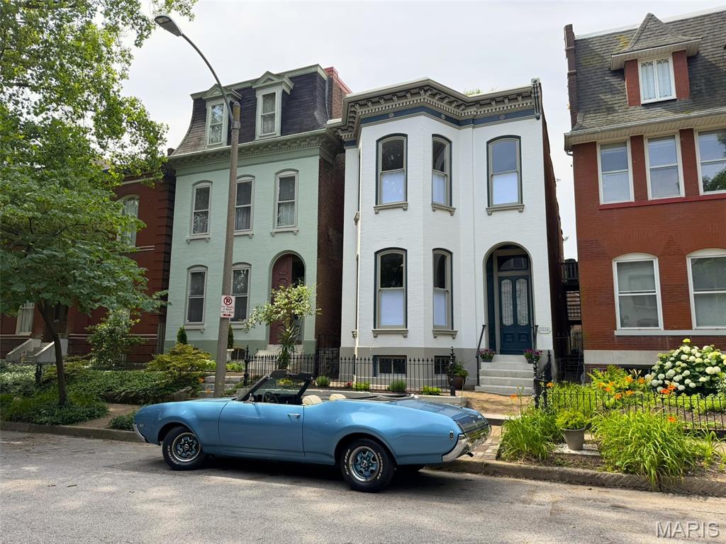Lafayette Square - Residential