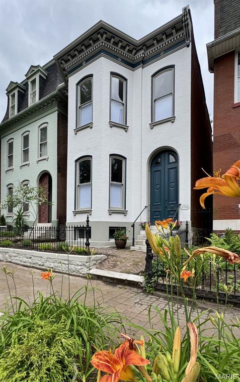 Lafayette Square - Residential