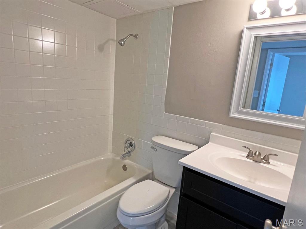 Gravois Bates Add - Residential Lease