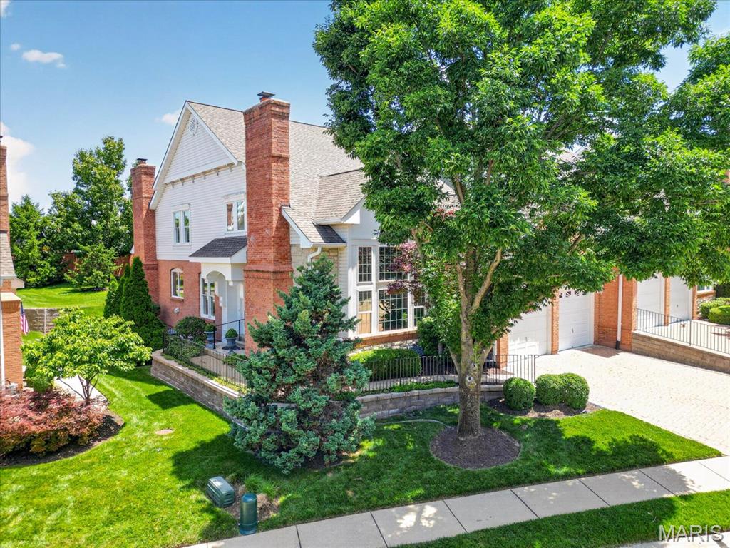 Manors At Questover The - Residential