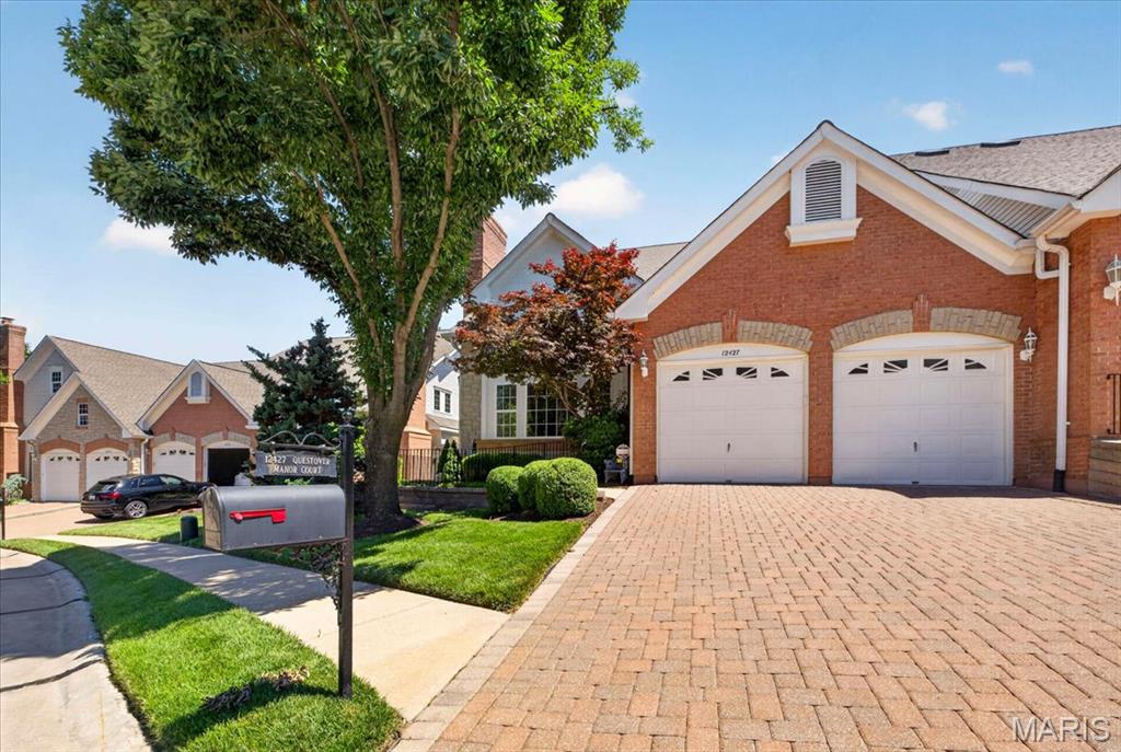 Manors At Questover The - Residential
