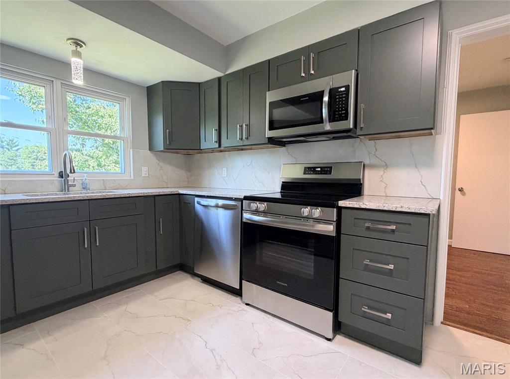 Reavis Gardens 2 - Residential