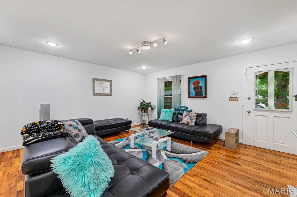 Pleasant Hollow 1 - Residential Lease