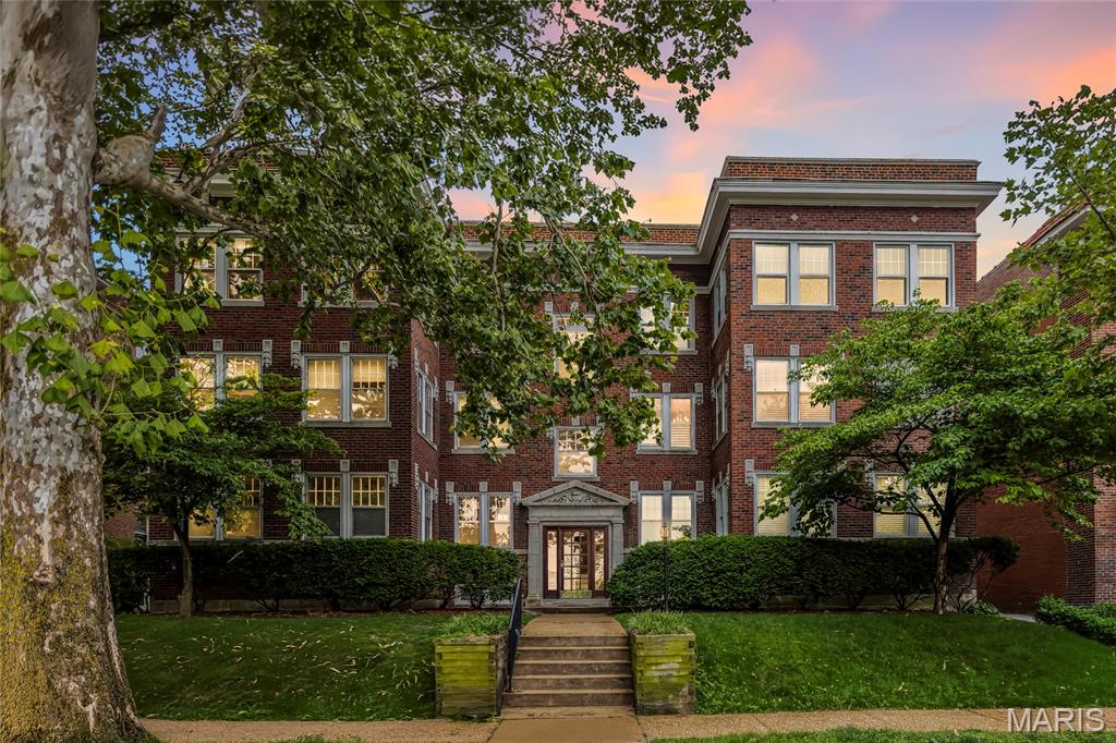 Beautifully updated 3-bedroom condominium in the highly sought-after DeMun neighborhood of Clayton, where timeless character meets extensive modern upgrades. Filled with natural light, this spacious home offers an open-concept living and dining area that flows seamlessly into the kitchen, creating an ideal space for everyday living and entertaining.

Gleaming hardwood floors extend throughout the home, enhancing its warmth and character. The versatile front sunroom offers the perfect space for a home office, reading nook, or additional living area. Two generously sized bedrooms are located off the main hallway with a full bath conveniently situated between them. A third flexible room at the rear of the unit can easily function as a guest room, home gym, office, or be converted back to a traditional bedroom with the addition of a closet.

Additional highlights include a private one-car garage, and more than 600 square feet of private basement storage—an exceptional bonus rarely found in condo living!  Ideally located just steps from DeMun's popular restaurants, cafes, parks, and shopping, with convenient access to Clayton's business district, Washington University, and Forest Park, this move-in-ready home combines location, character, and significant recent investment in one exceptional package.

Major improvements completed within the past year provide exceptional value and peace of mind, including a new TPO roof with R-30 foam roof insulation, tuckpointing, new aluminum gutters including soffits and fascia, complete replacement/updating of electrical throughout the condo, brand new and gorgeously stained hardwood floors throughout!  Additionally, a new sunroom/bonus room picture window, and fresh paint throughout the entire home make this as easy as it gets! Welcome home.