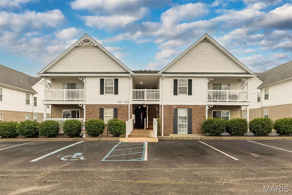 Set your appointment today to see this WONDERFUL condo with dramatic vaulted ceilings in the Great Room, Kitchen, Breakfast Room and Primary Bedroom. 2 nice sized bedrooms and 2 full baths! The beautiful kitchen includes 42" wall cabinets, stainless steel appliances, new in 2025 is the electric stove, dishwasher, microwave, refrigerator. Also new in 2025 is the washer and dryer! Nice sized great room with a sliding door to the deck and storage. This complex is a short distance to shopping, dining, parks, and entertainment, including St. Peters Rec-Plex and Mid Rivers Mall.