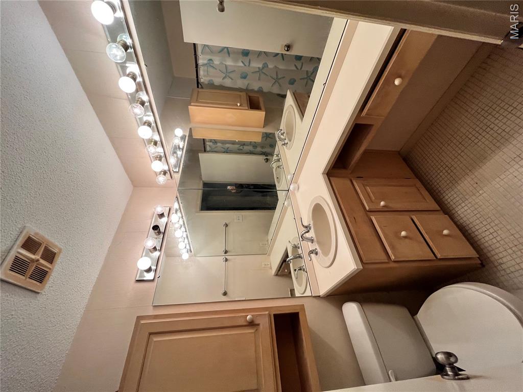 Granada Condo - Residential