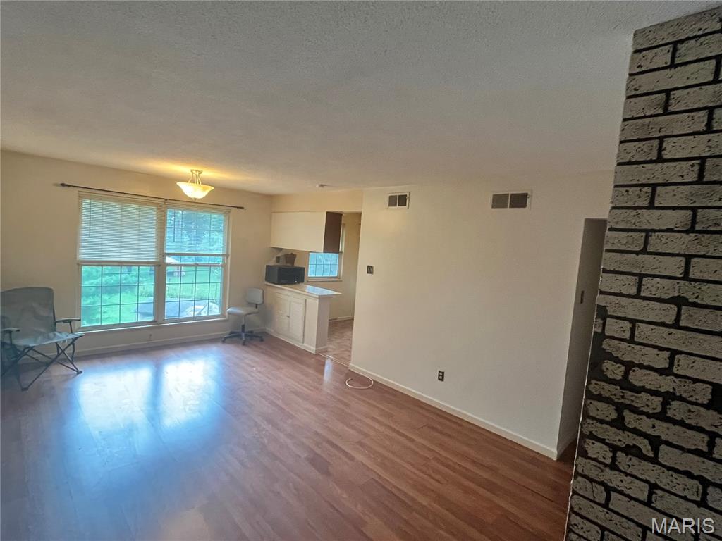 Granada Condo - Residential