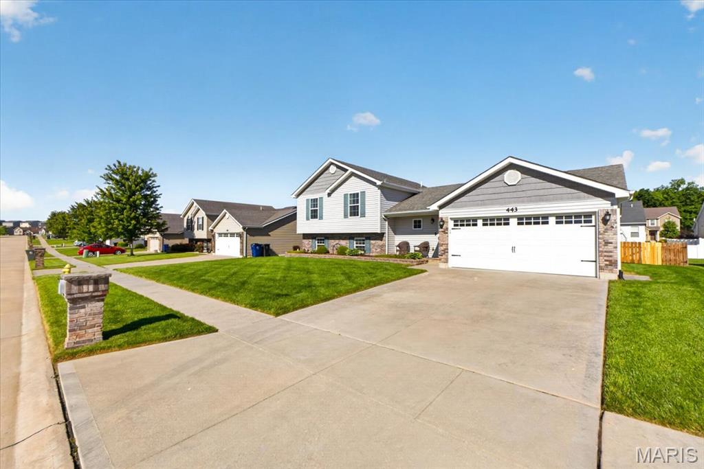 Vlgs At Prairie Bluffs #4 - Residential