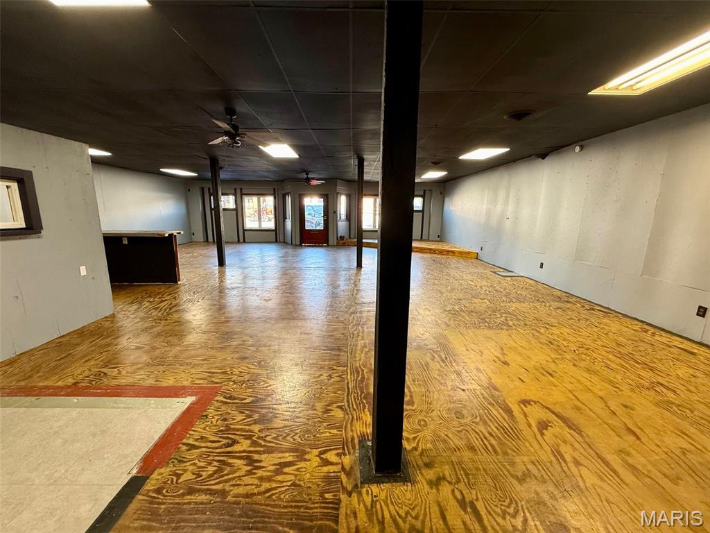 n/a - Commercial Sale