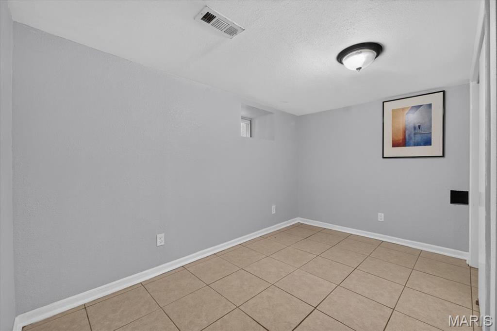 Russell Real Estate Companys 05 - Residential