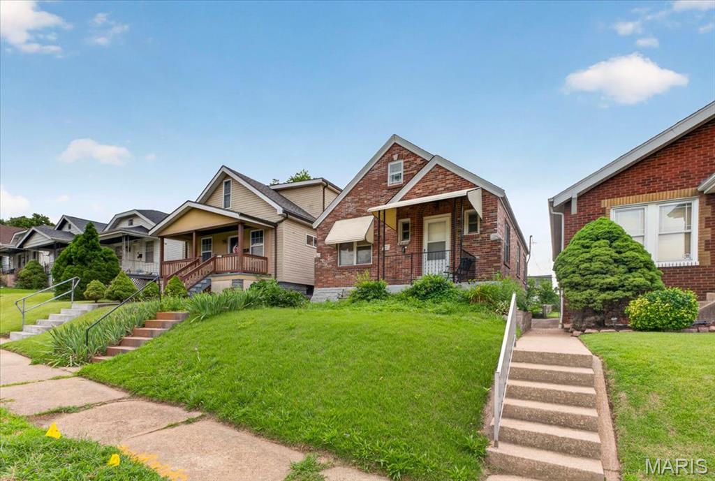 Russell Real Estate Companys 05 - Residential