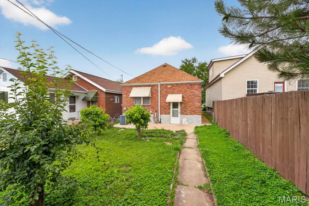 Russell Real Estate Companys 05 - Residential