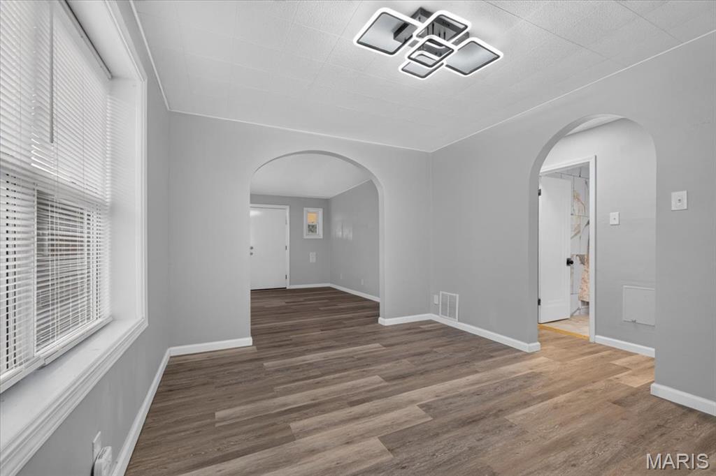 Russell Real Estate Companys 05 - Residential
