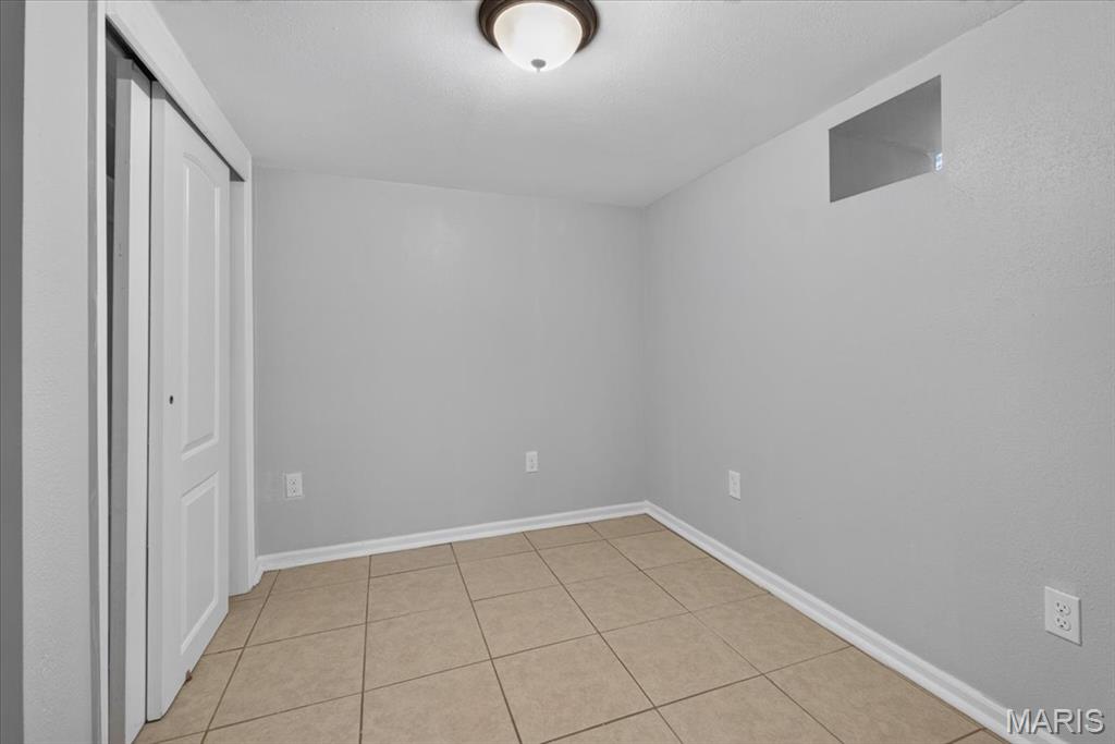 Russell Real Estate Companys 05 - Residential