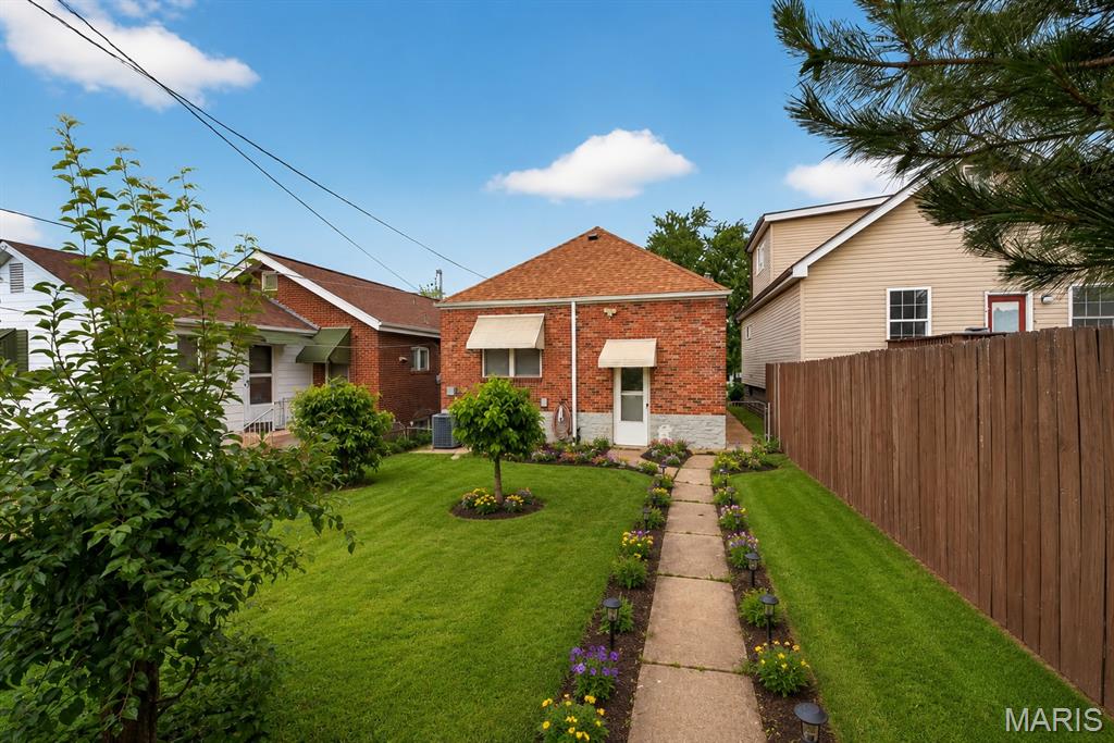 Russell Real Estate Companys 05 - Residential