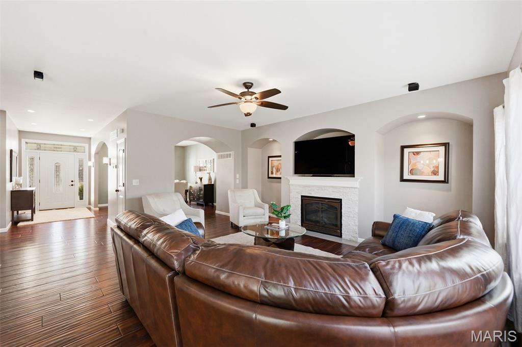 Manors At Orchard Glen - Residential