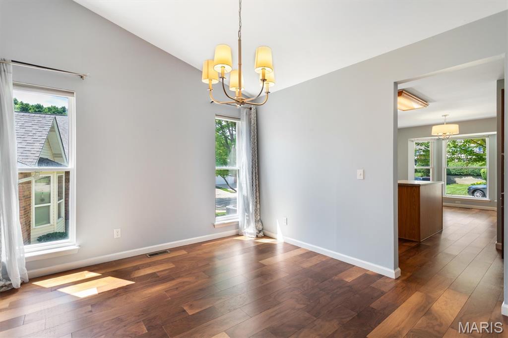 Country Bluff Villas - Residential