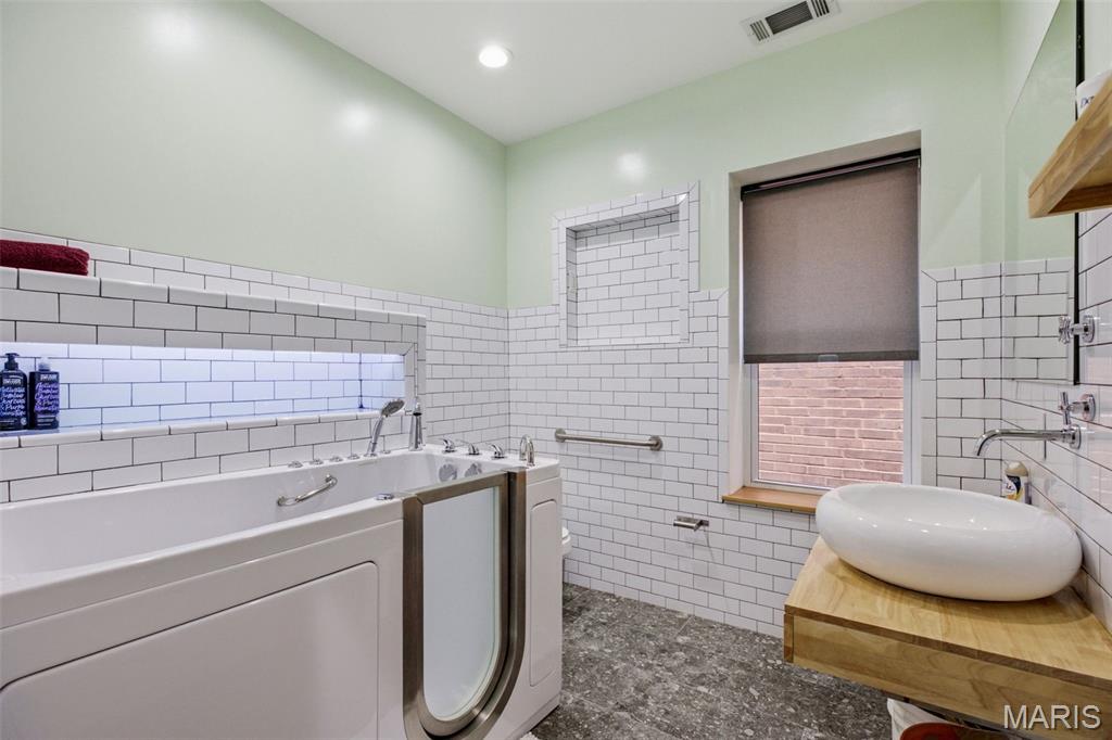 Alaska Heights Add - Commercial Sale