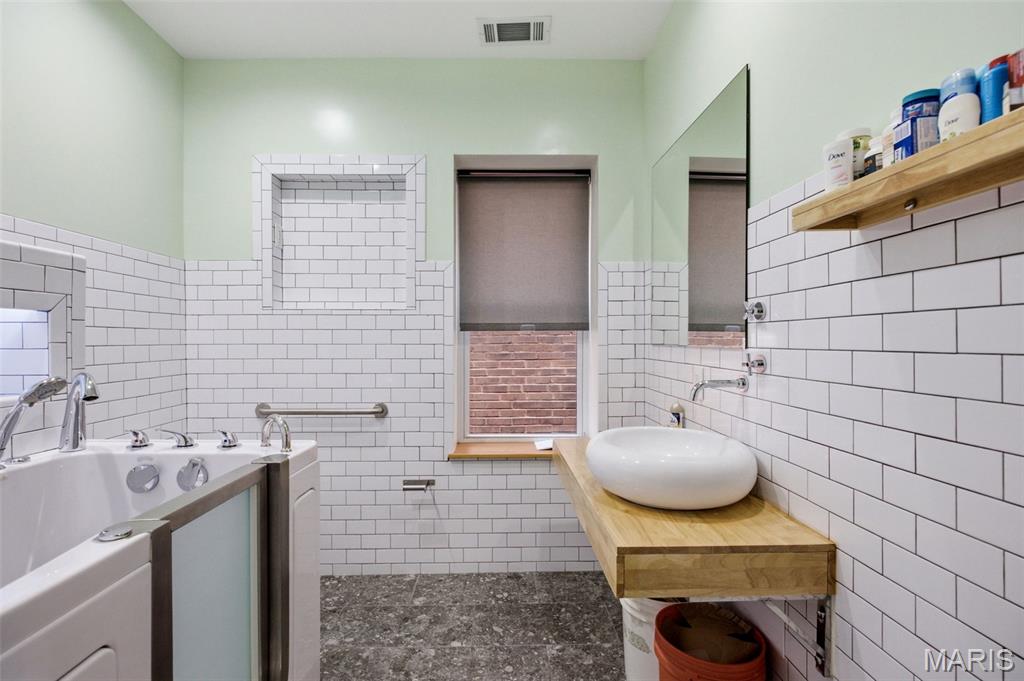 Alaska Heights Add - Commercial Sale