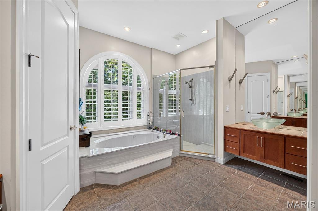 Chesterfield Lakes - Residential